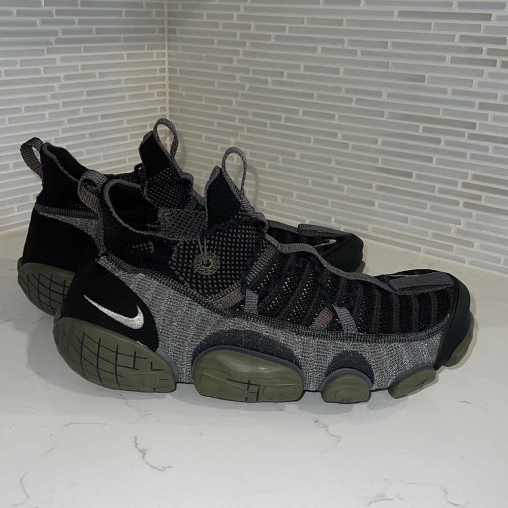 NIKE ISPA SIZE 10 MENS